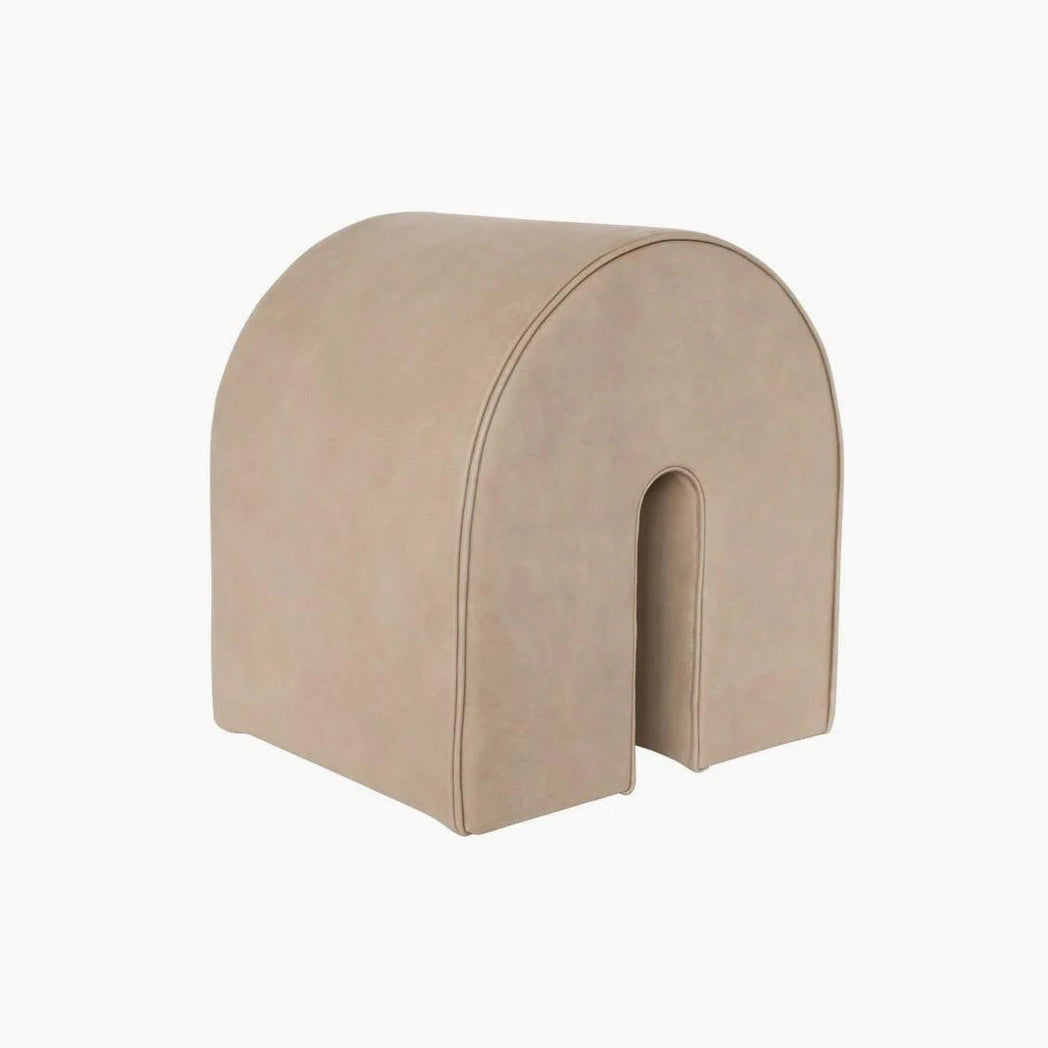 Curved Pouf Light Brown (국내 재고)