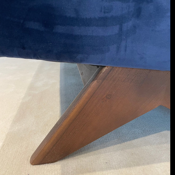Jeanneret Loveseat