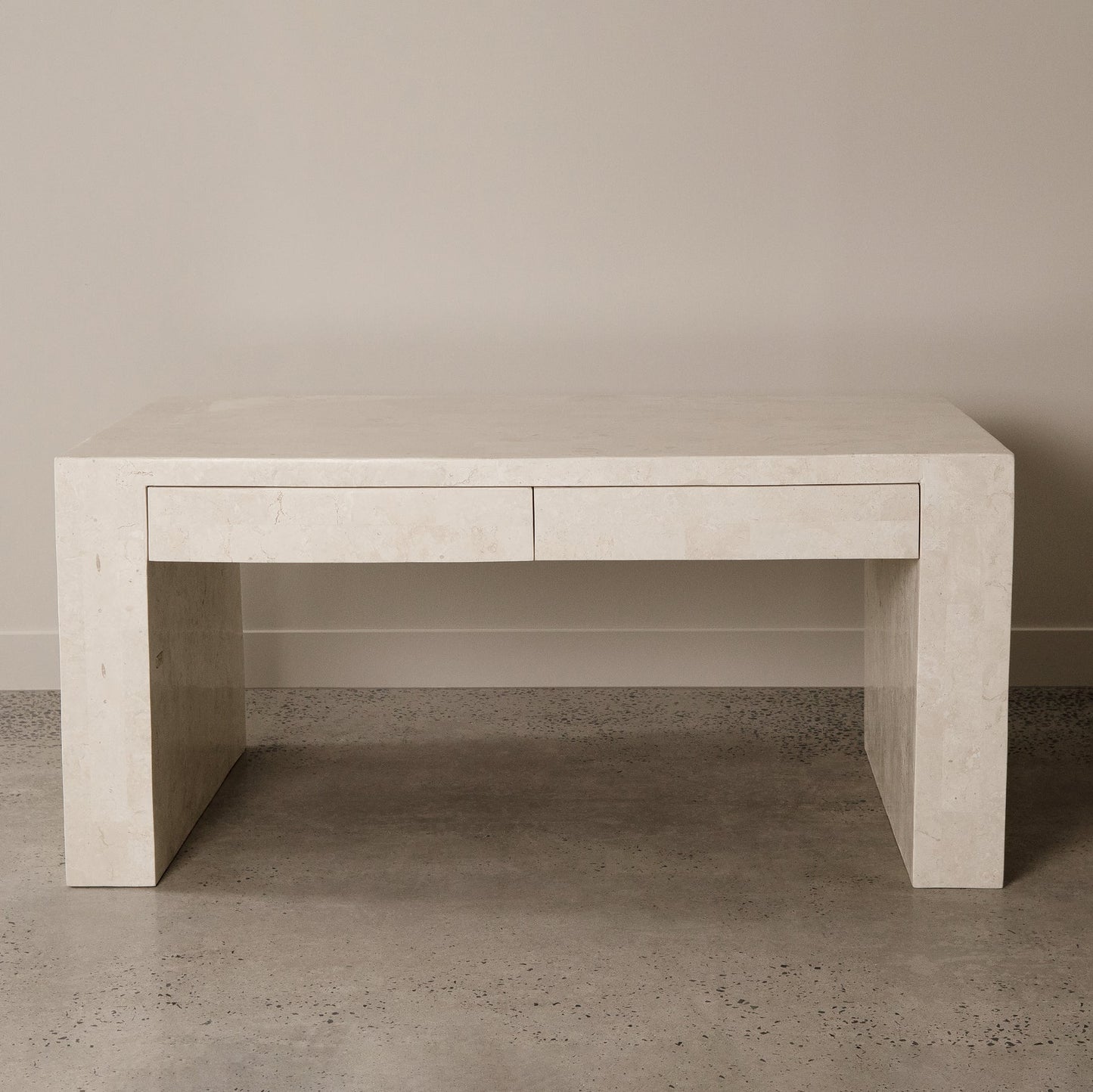 Mala Desk