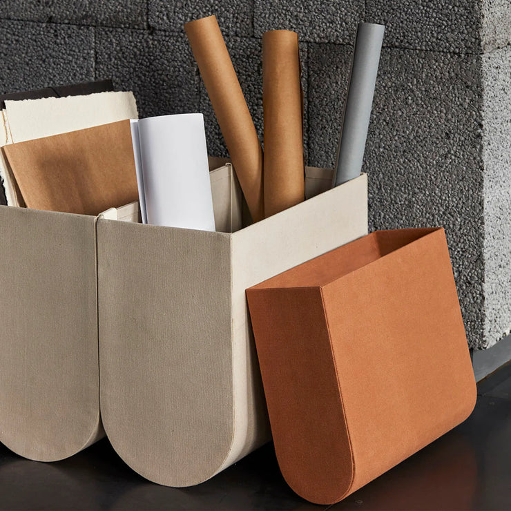 Curved Box Medium Grey (국내 재고)