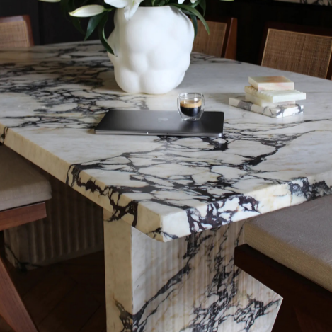 Aura Dining Table in Calacatta Viola Marble